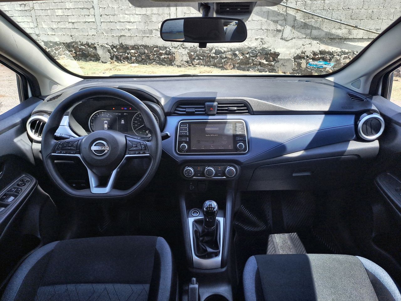 2023 Nissan VERSA ADVANCE MT 23