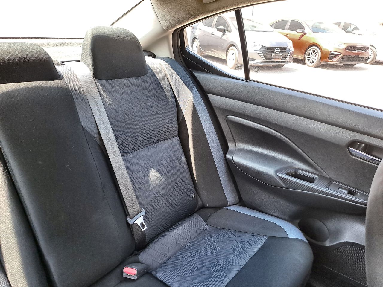 2023 Nissan VERSA ADVANCE MT 23