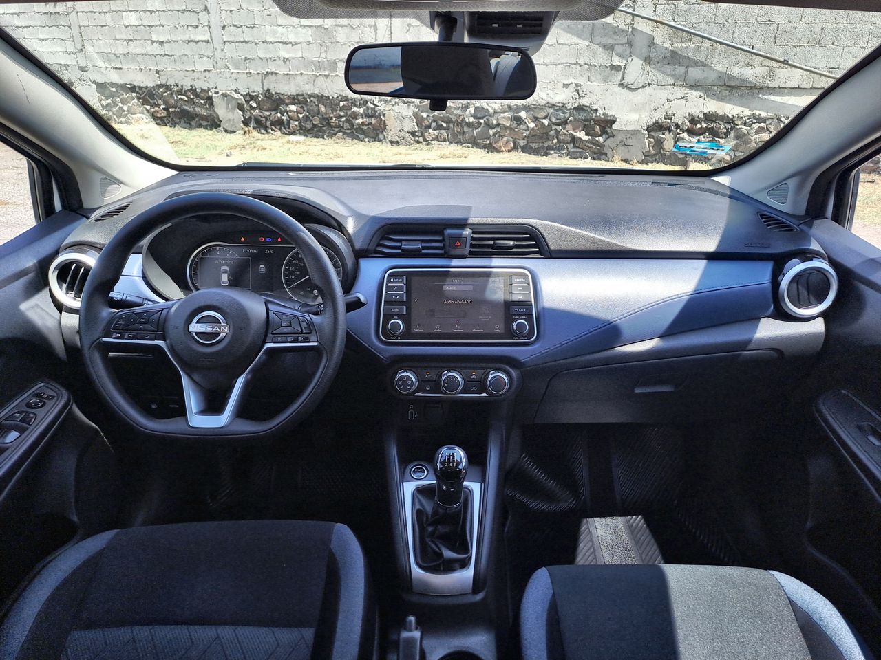 2023 Nissan VERSA ADVANCE MT 23