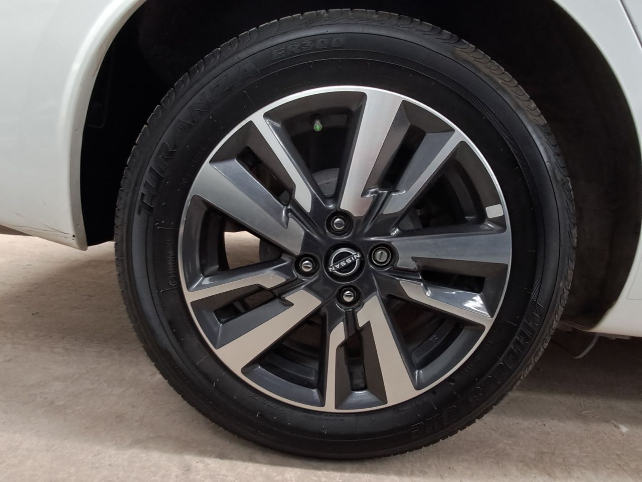 2023 Nissan VERSA ADVANCE MT 23