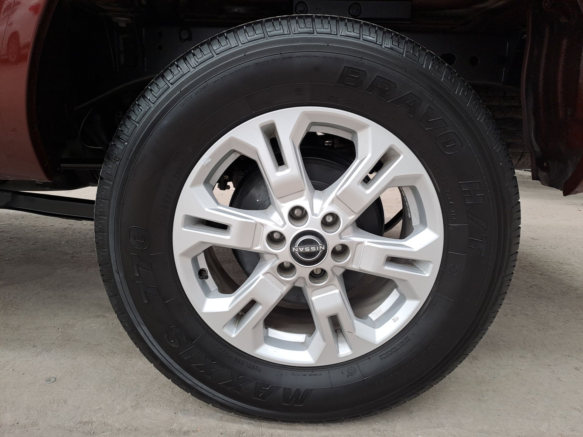 2024 Nissan FRONTIER FRONTIER XE TM 24