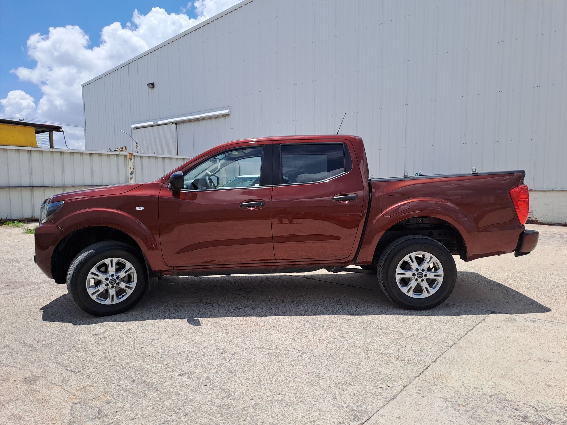 2024 Nissan FRONTIER FRONTIER XE TM 24