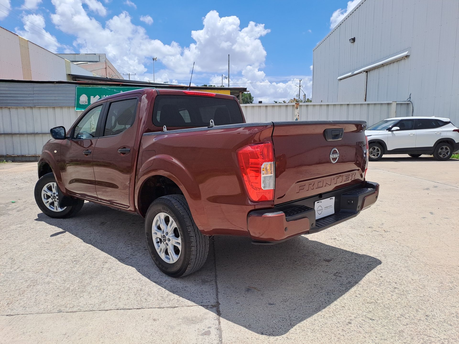 2024 Nissan FRONTIER FRONTIER XE TM 24
