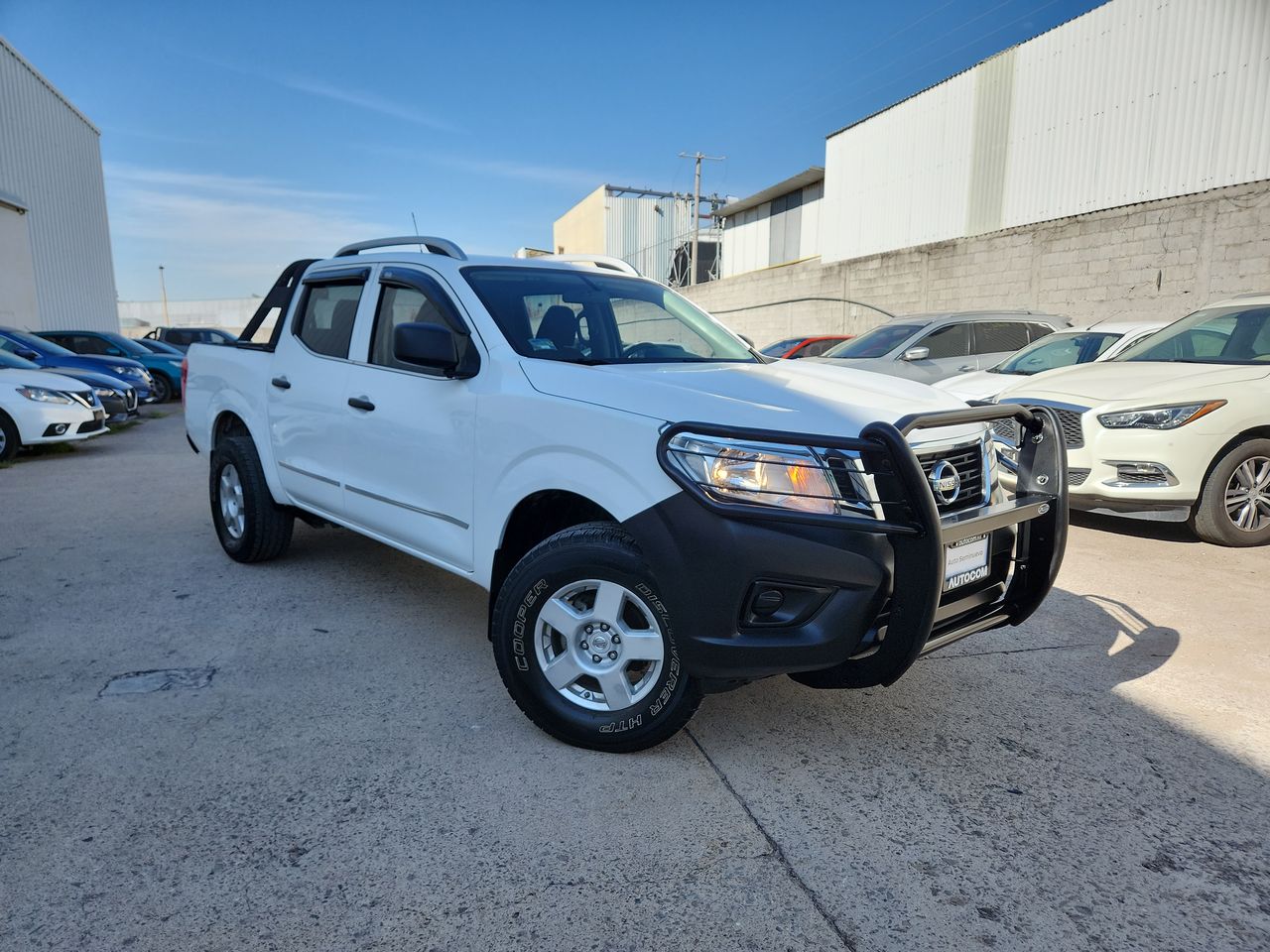 2020 Nissan FRONTIER DOBLE CABINA SE TM AC PAQ SEG 6VEL