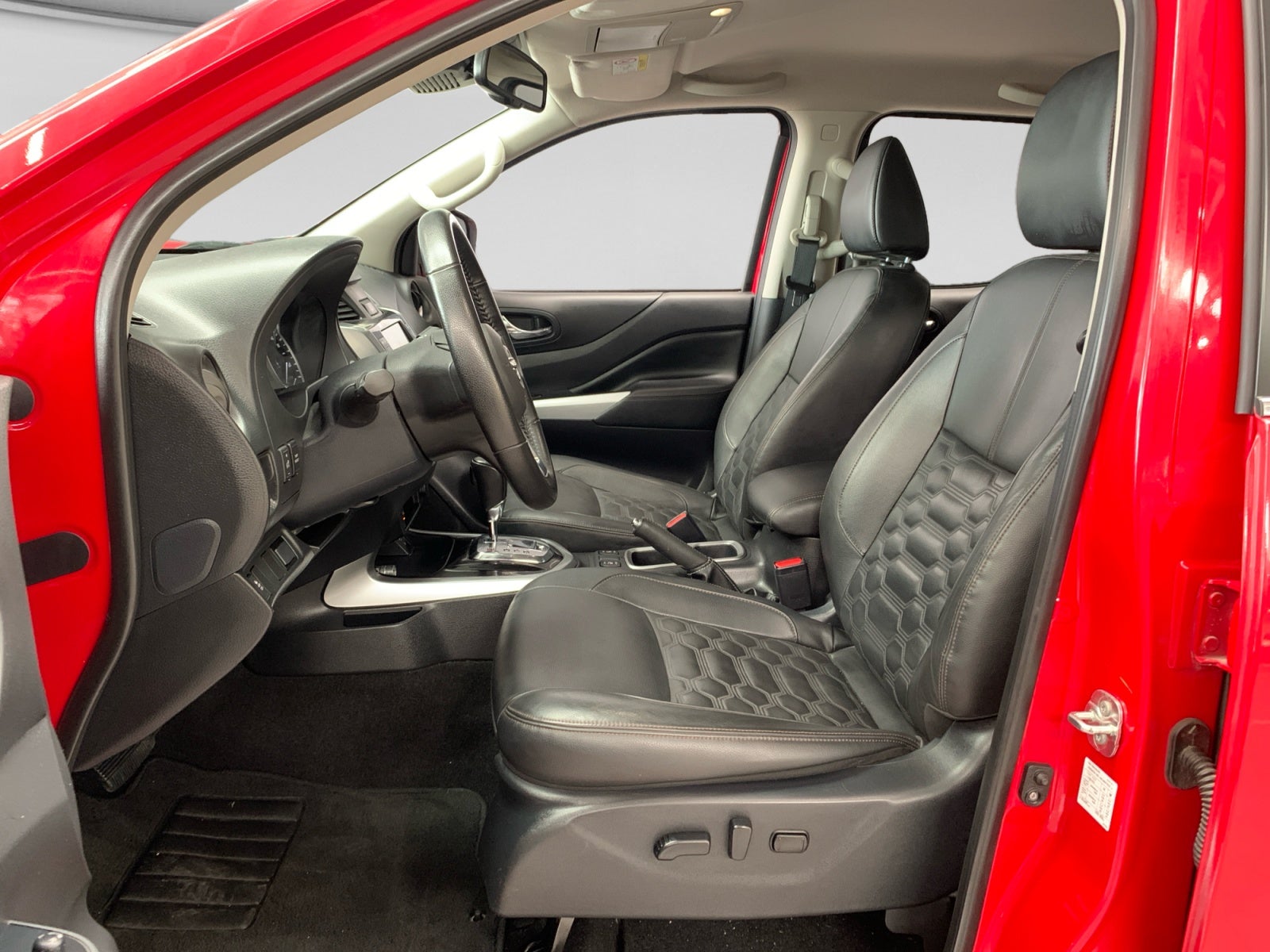 2024 Nissan FRONTIER FRONTIER PLATINUM LE TA 24