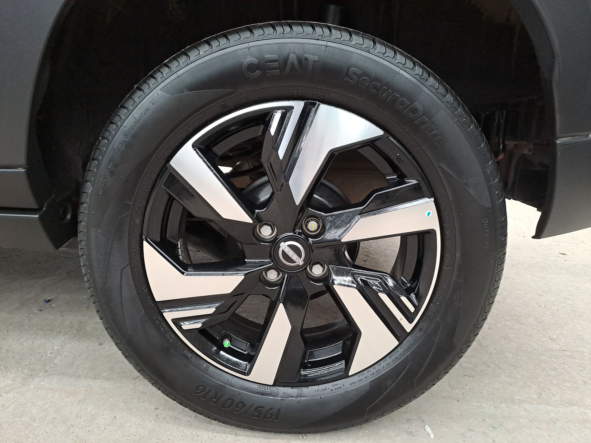 2025 Nissan MAGNITE MAGNITE EXCLUSIVE CVT