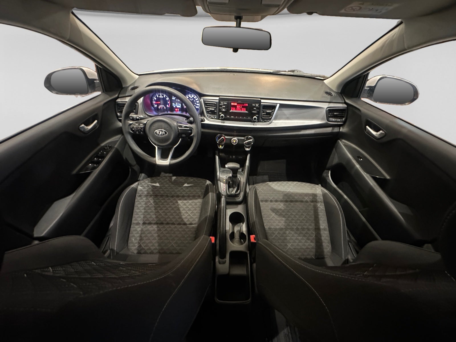 2018 Kia RIO LX 1.6 AT
