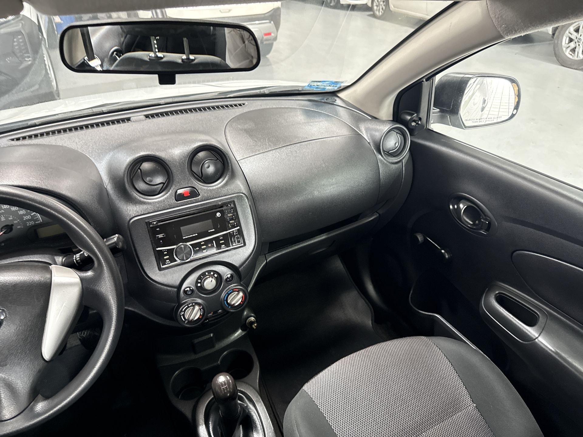 2020 Nissan VERSA MT AC 1.6L