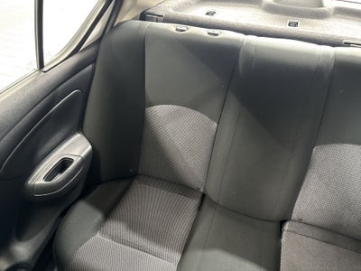 2020 Nissan VERSA MT AC 1.6L