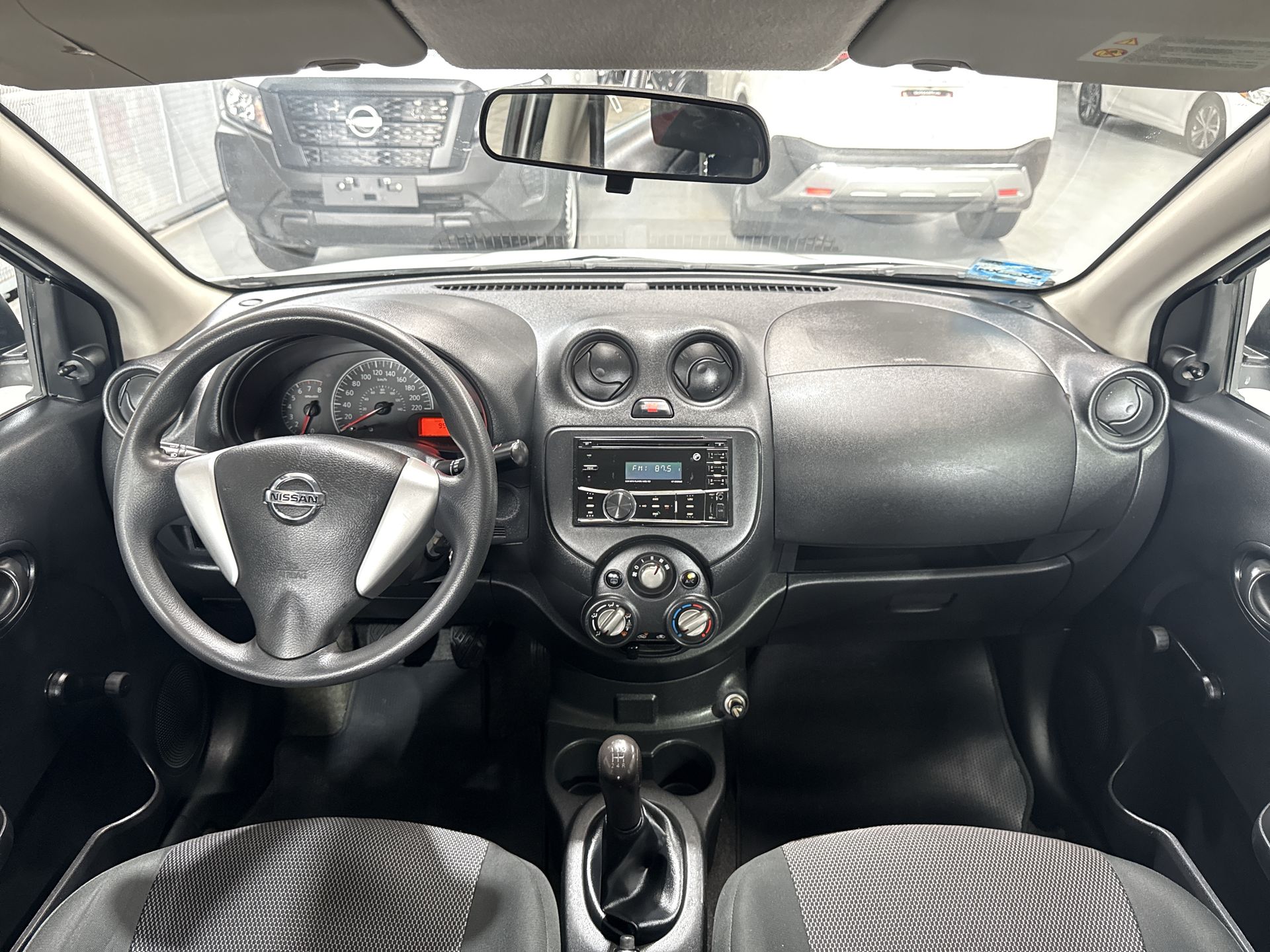 2020 Nissan VERSA MT AC 1.6L