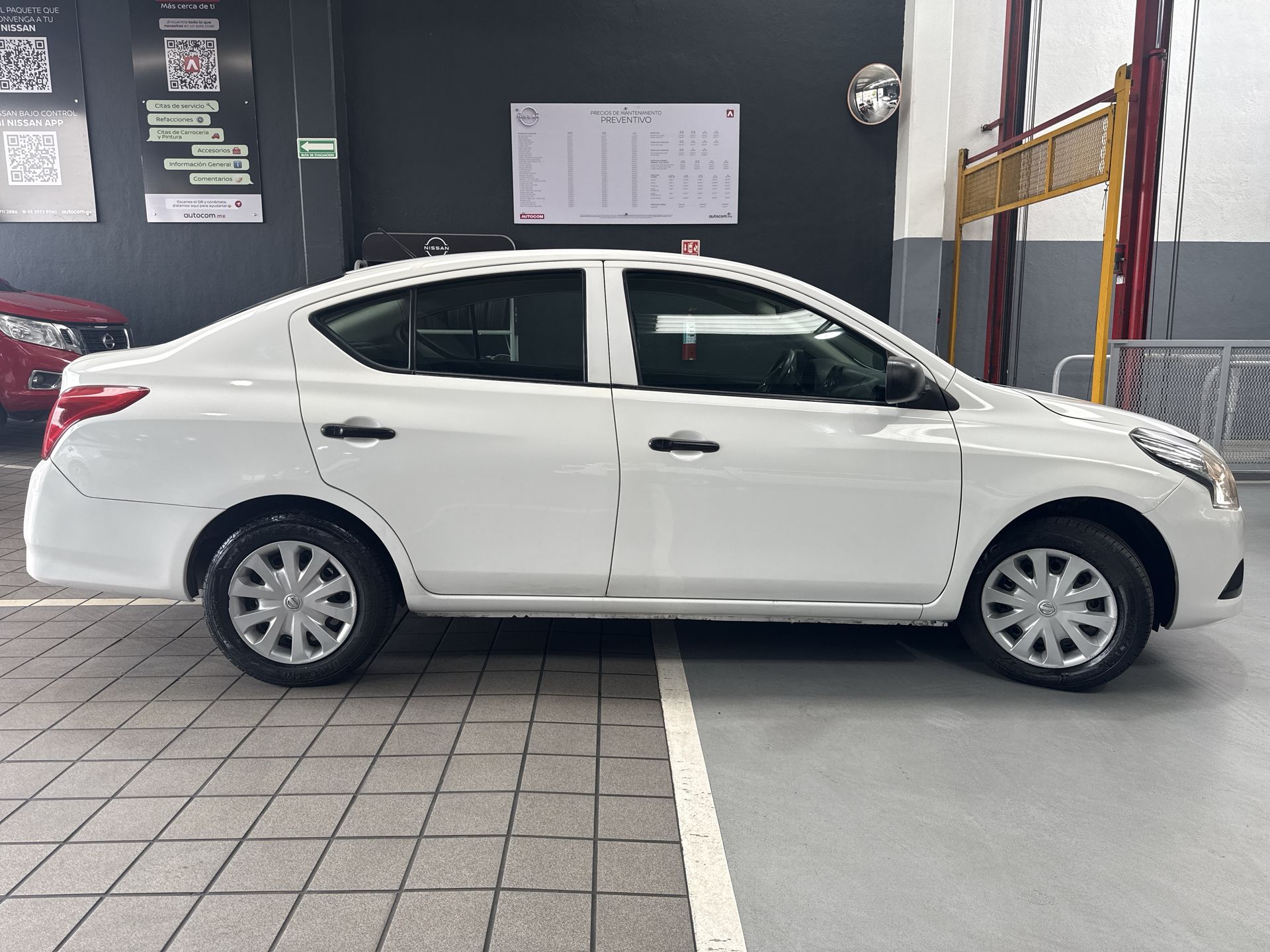 2020 Nissan VERSA MT AC 1.6L