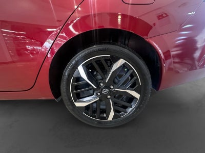 2023 Nissan VERSA SR CVT 23
