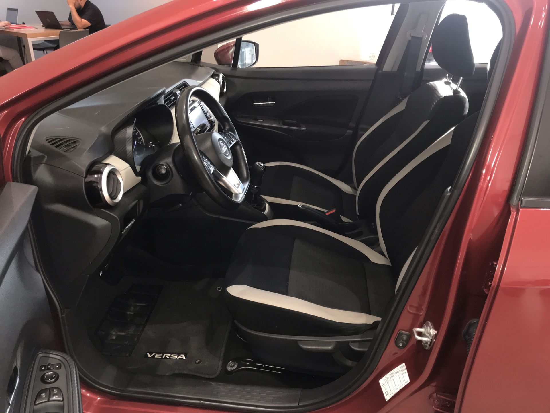 2022 Nissan VERSA ADVANCE MT 22