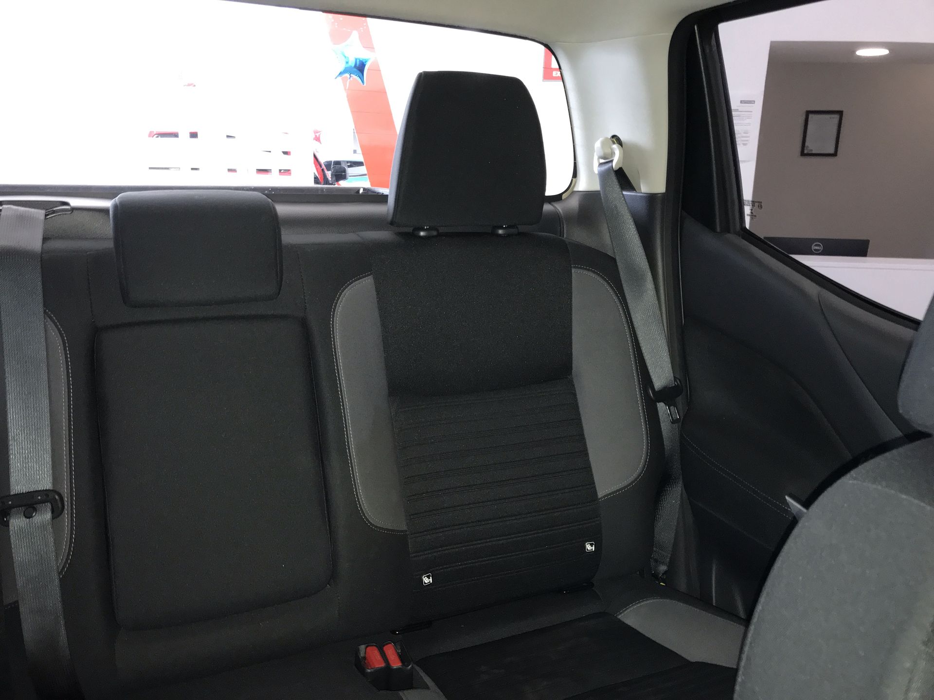 2021 Nissan FRONTIER LE TA 21