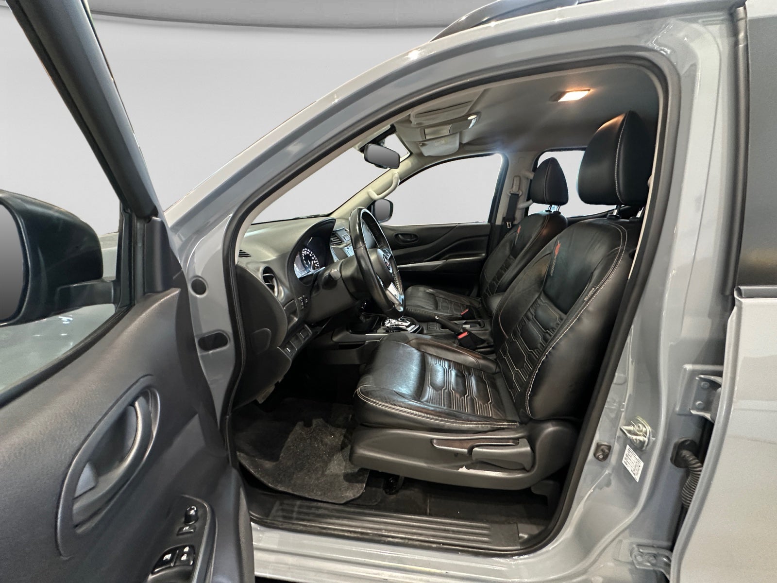 2022 Nissan FRONTIER PRO-4X 4X4 TA 22