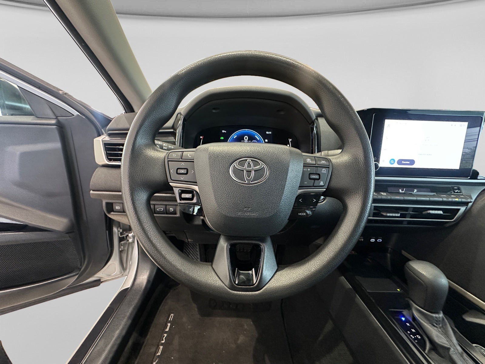 2025 Toyota CAMRY LE HEV