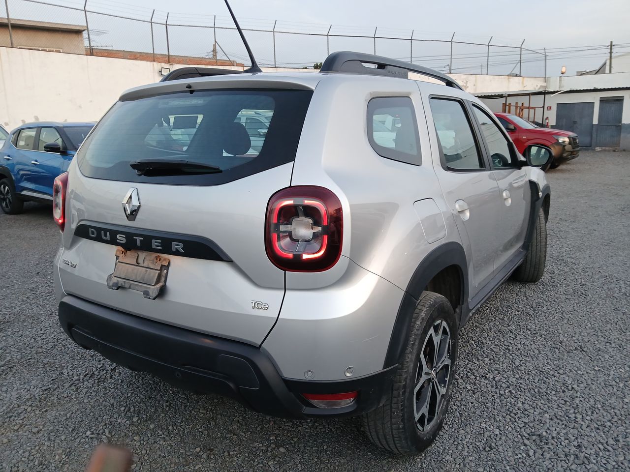 2023 RENAULT DUSTER ICONIC CVT