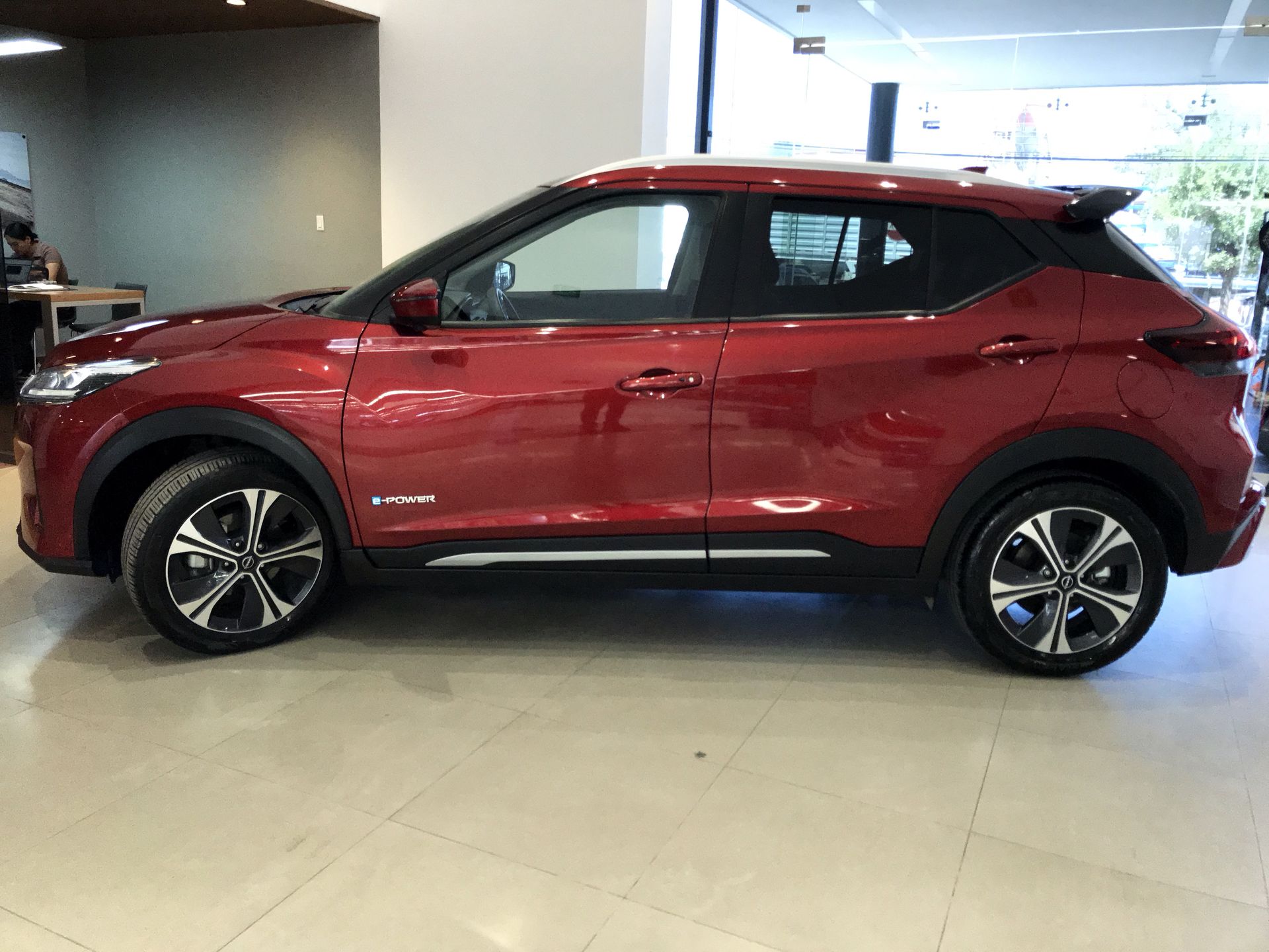 2023 Nissan KICKS E-POWER PLATINUM E-POWER 23