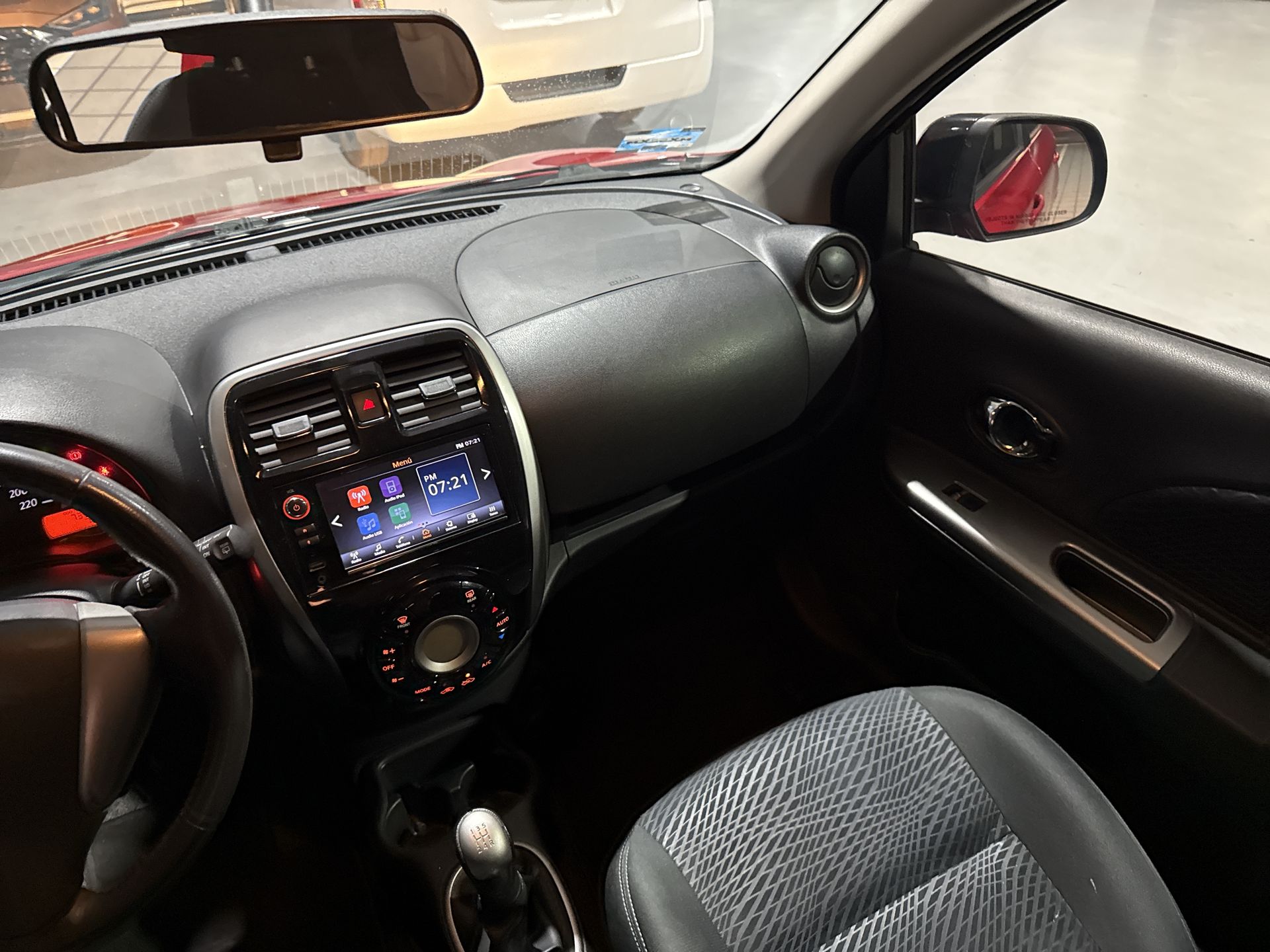 2019 Nissan MARCH SR NAVI TM