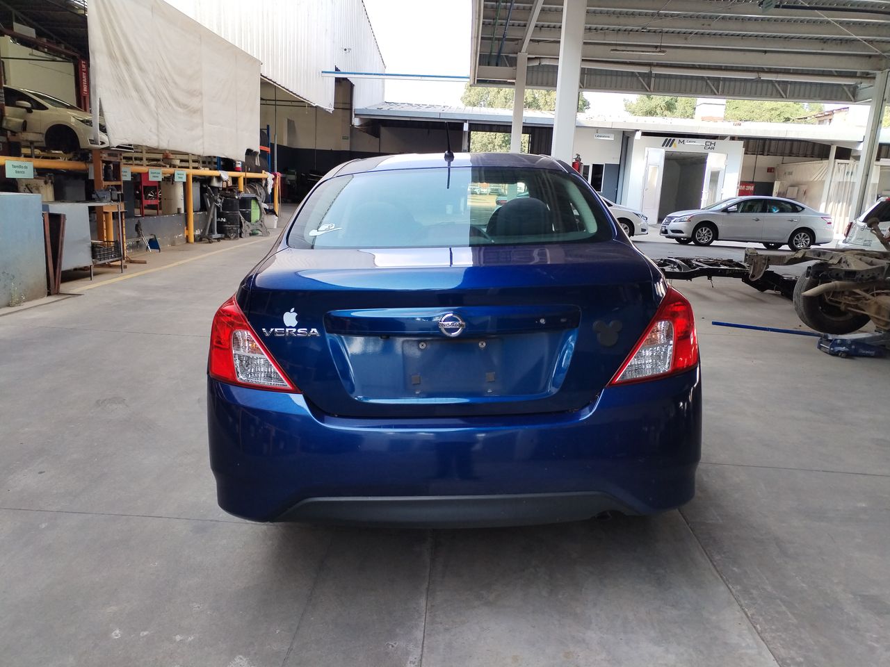 2018 Nissan VERSA VERSA ADVANCE MT