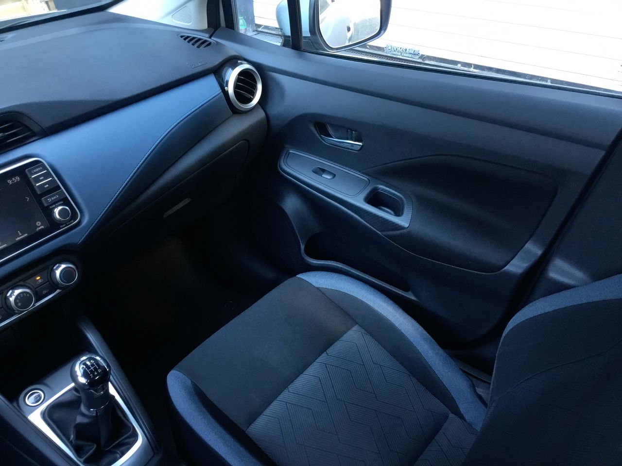 2023 Nissan VERSA ADVANCE MT 23