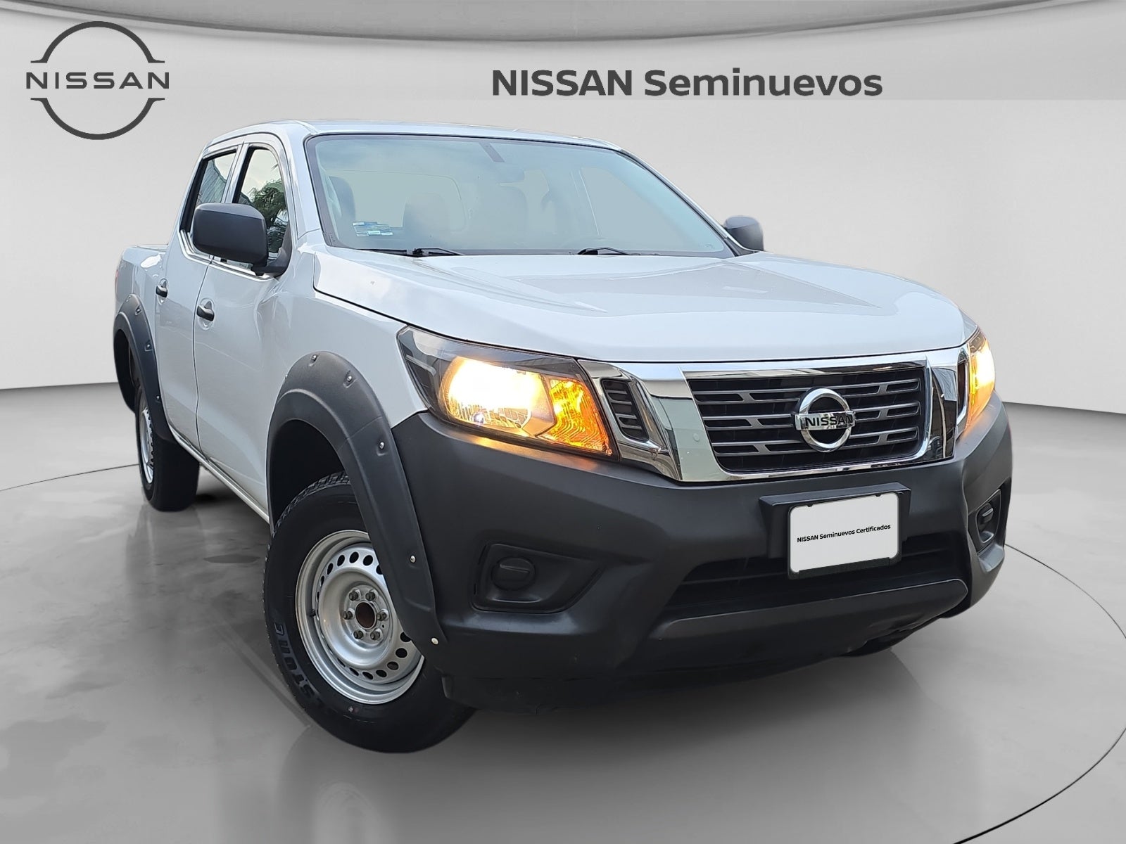 2020 Nissan NP300 DOBLE CABINA DOBLE CABINA S TM AC PAQ. SEG. 6VEL