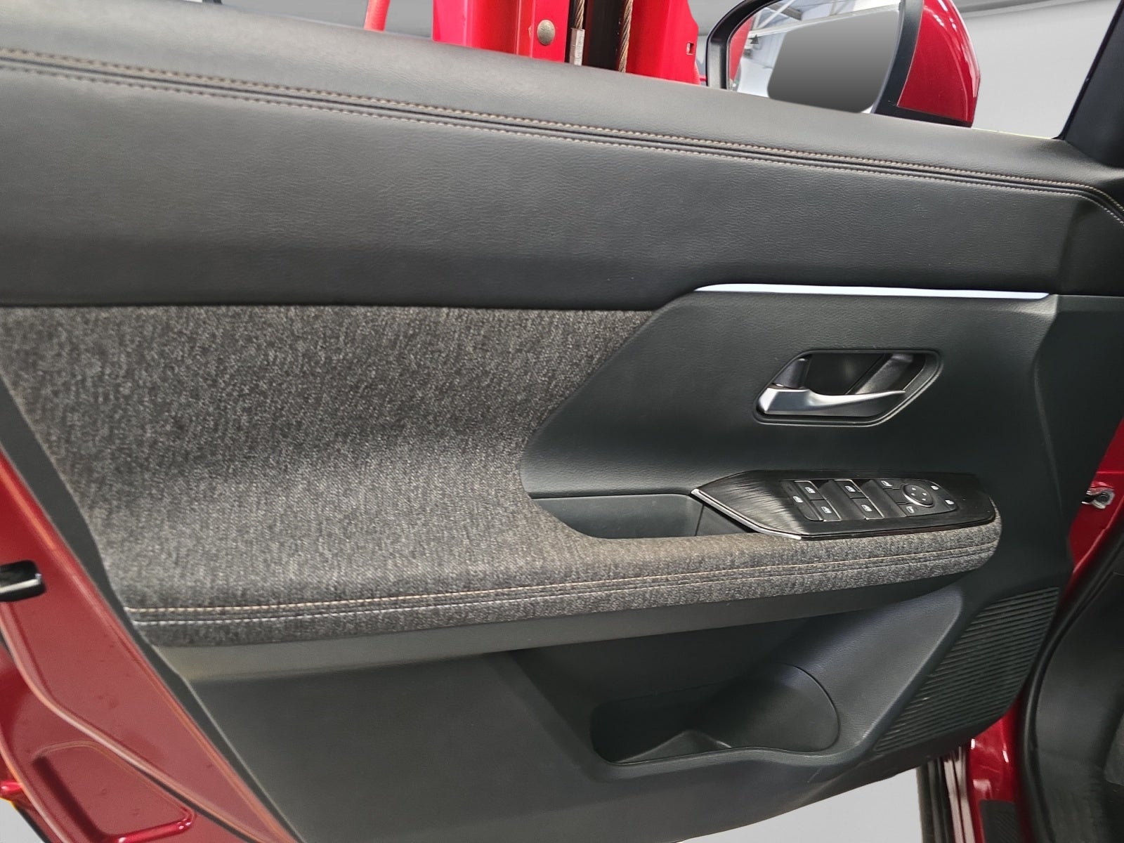 2025 Nissan KICKS PLATINUM CVT 25