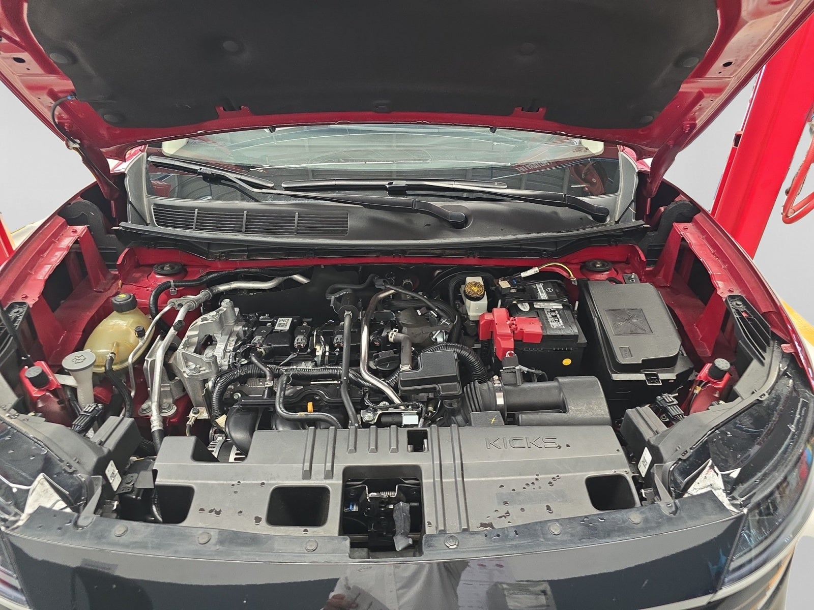 2025 Nissan KICKS PLATINUM CVT 25