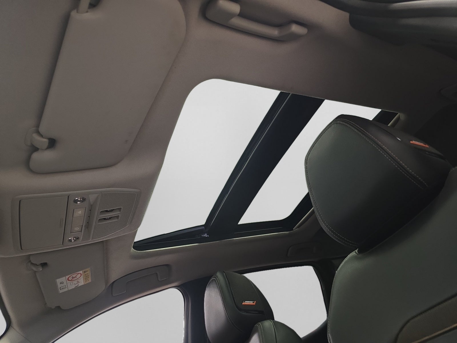 2025 Nissan KICKS PLATINUM CVT 25