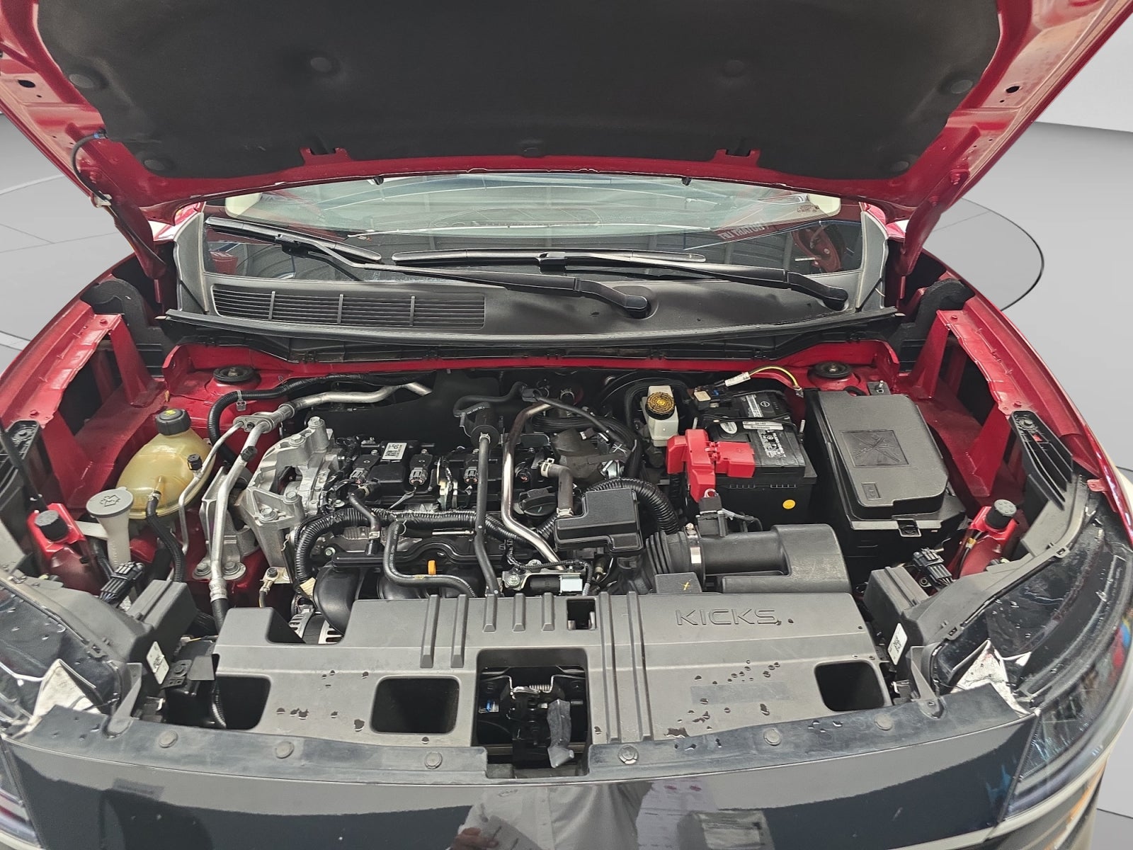 2025 Nissan KICKS PLATINUM CVT 25