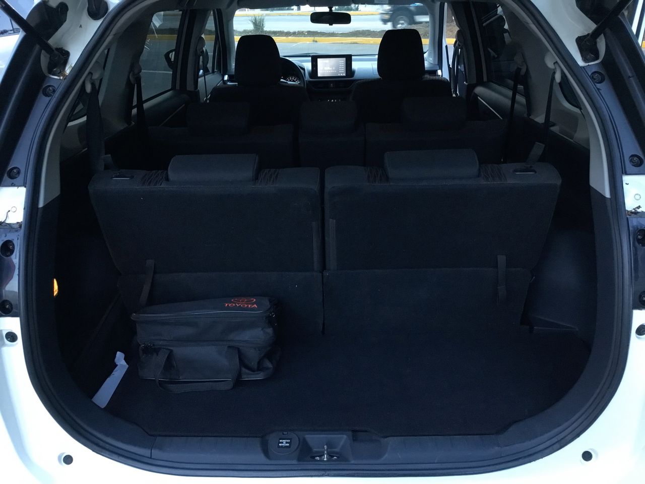 2022 Toyota AVANZA XLE CVT