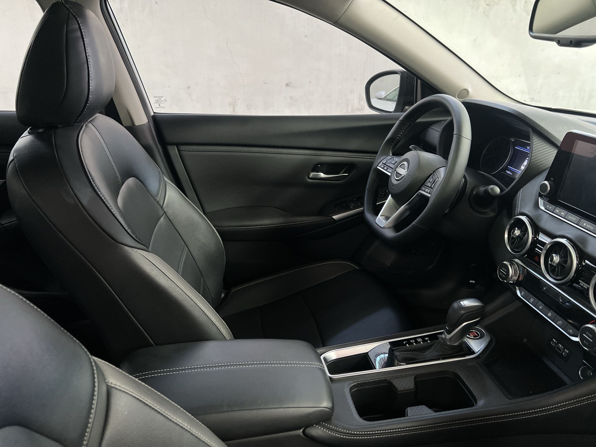 2025 Nissan SENTRA SR PLATINUM BITONO CVT 25