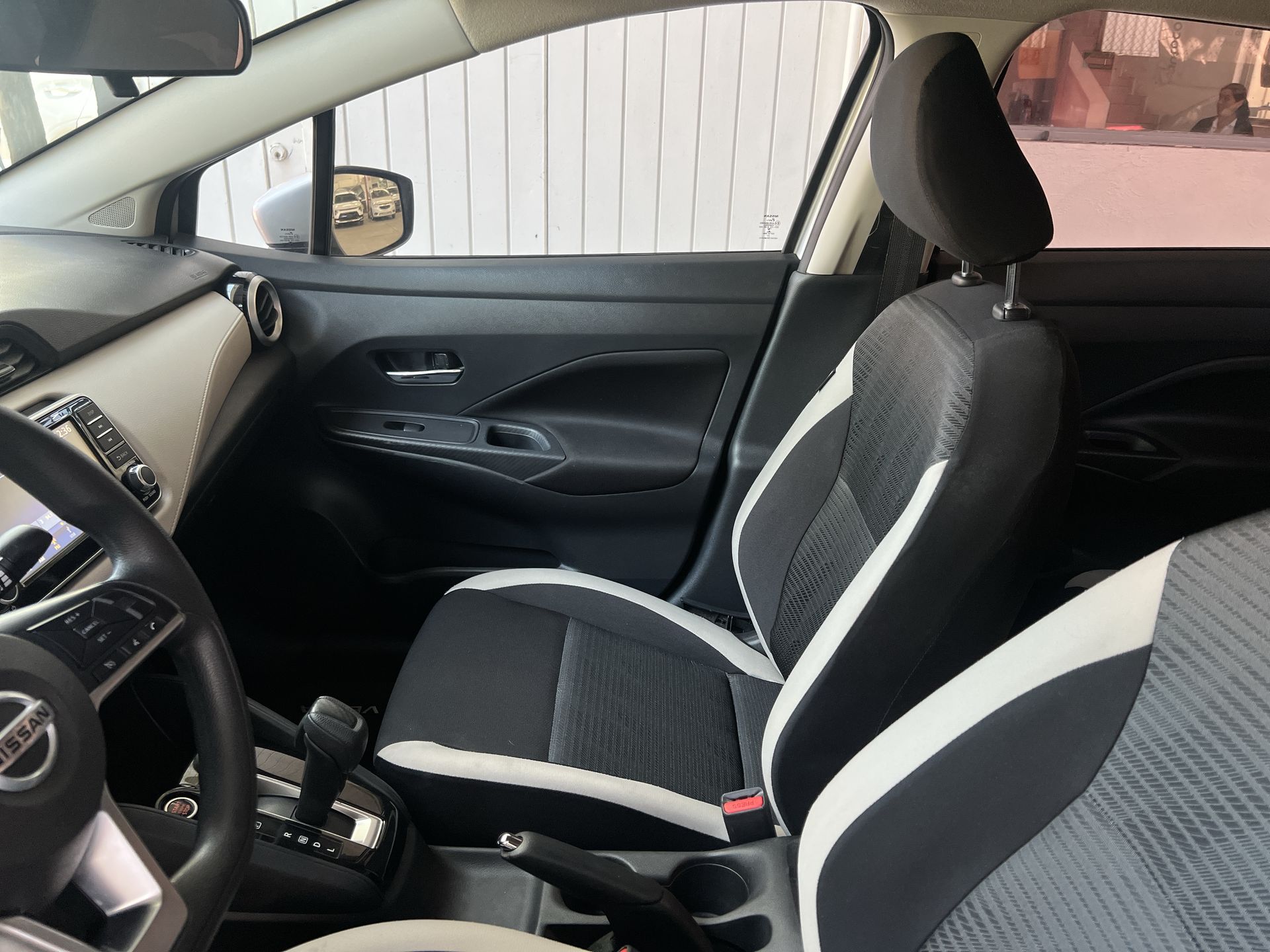 2022 Nissan VERSA ADVANCE CVT 22