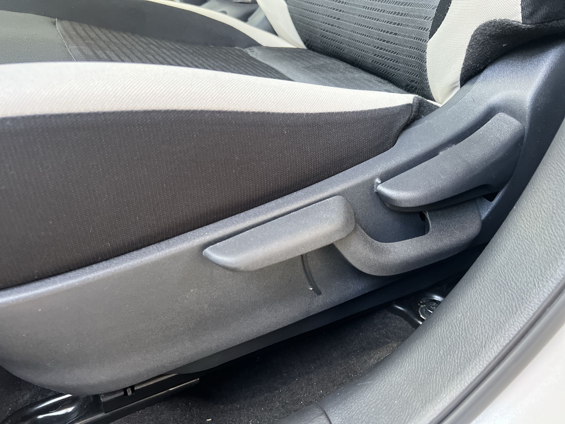 2022 Nissan VERSA ADVANCE CVT 22