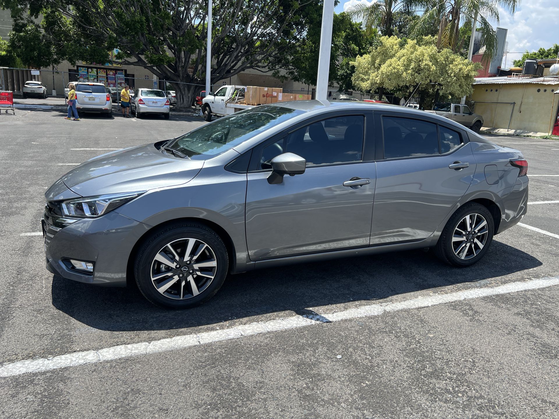 2025 Nissan VERSA ADVANCE MT 25