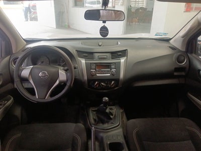 2020 Nissan NP300 NP300 DOBLE CABINA SE AC PAQ SEG