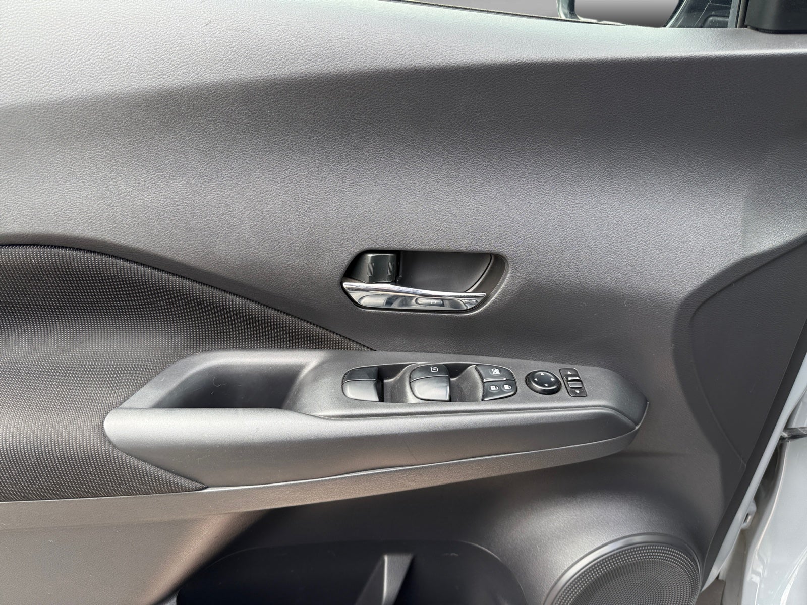 2024 Nissan KICKS ADVANCE 1.6 LTS MT 24