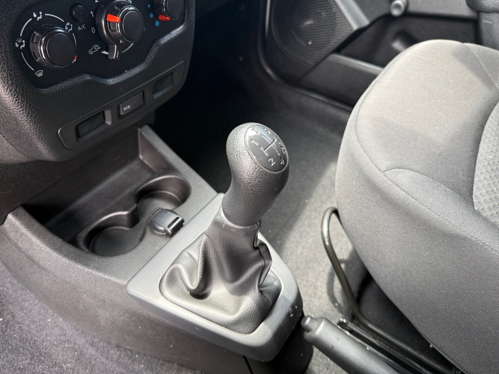 2023 RENAULT KANGOO INTENS