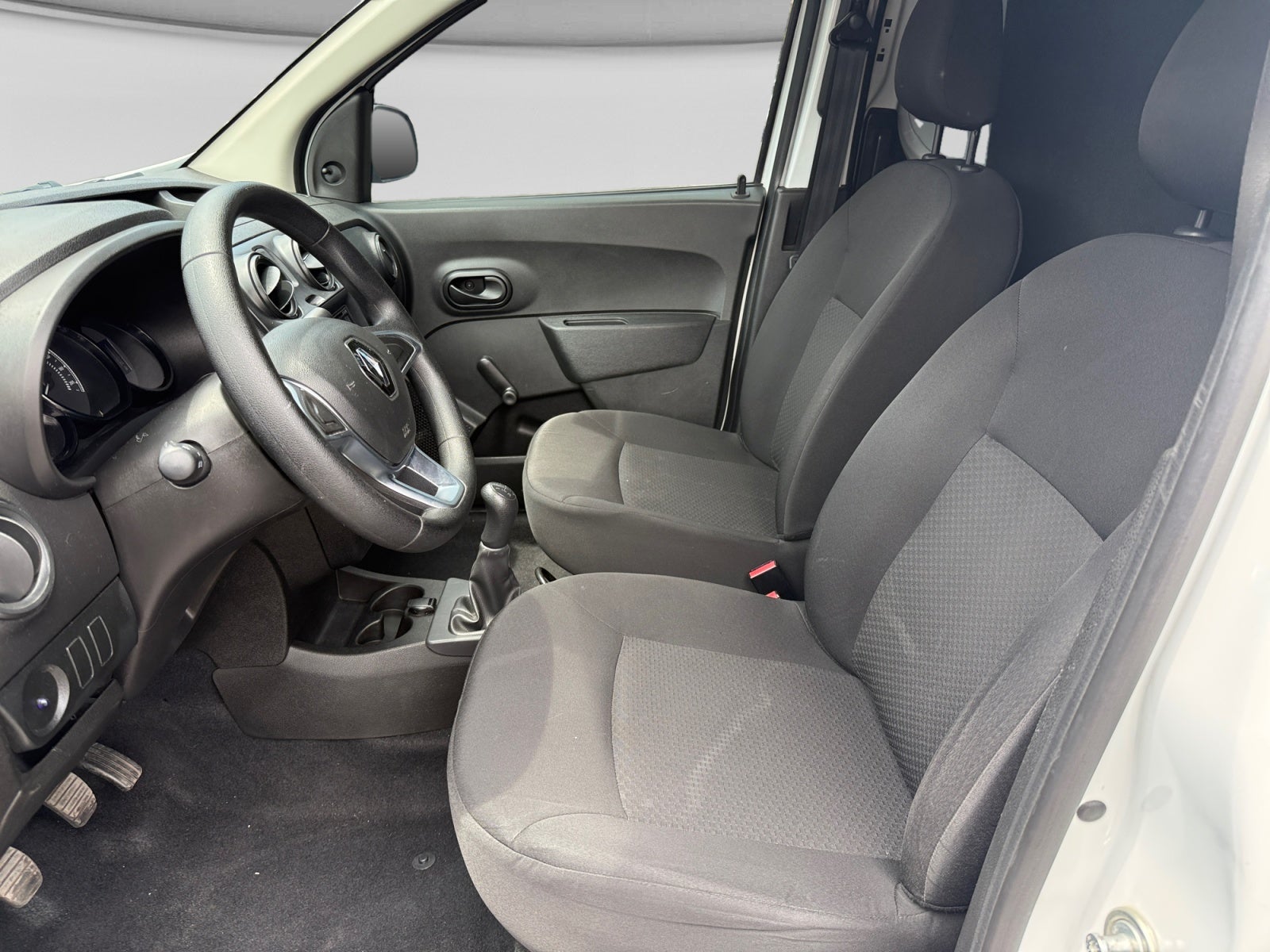 2023 RENAULT KANGOO INTENS