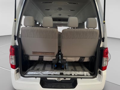 2019 Nissan URVAN 14 PASAJEROS AMPLIA AA 26