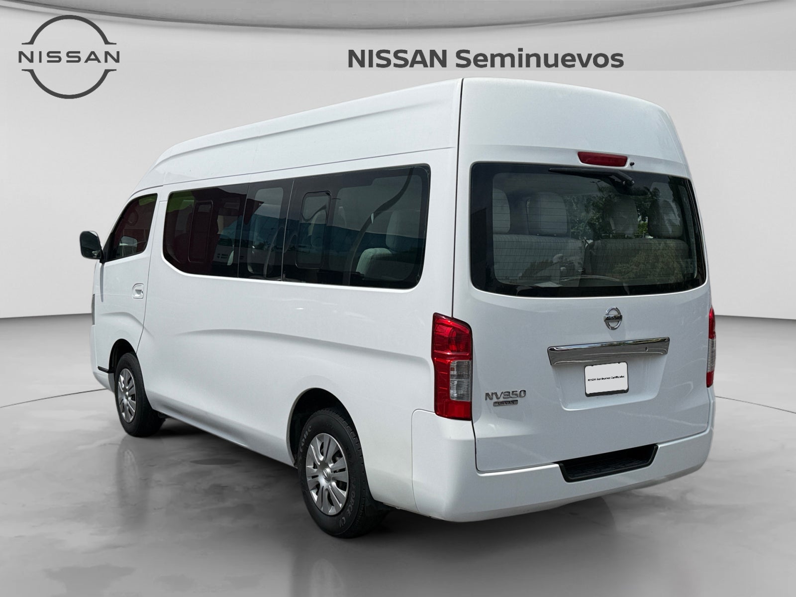 2019 Nissan URVAN 14 PASAJEROS AMPLIA AA 26