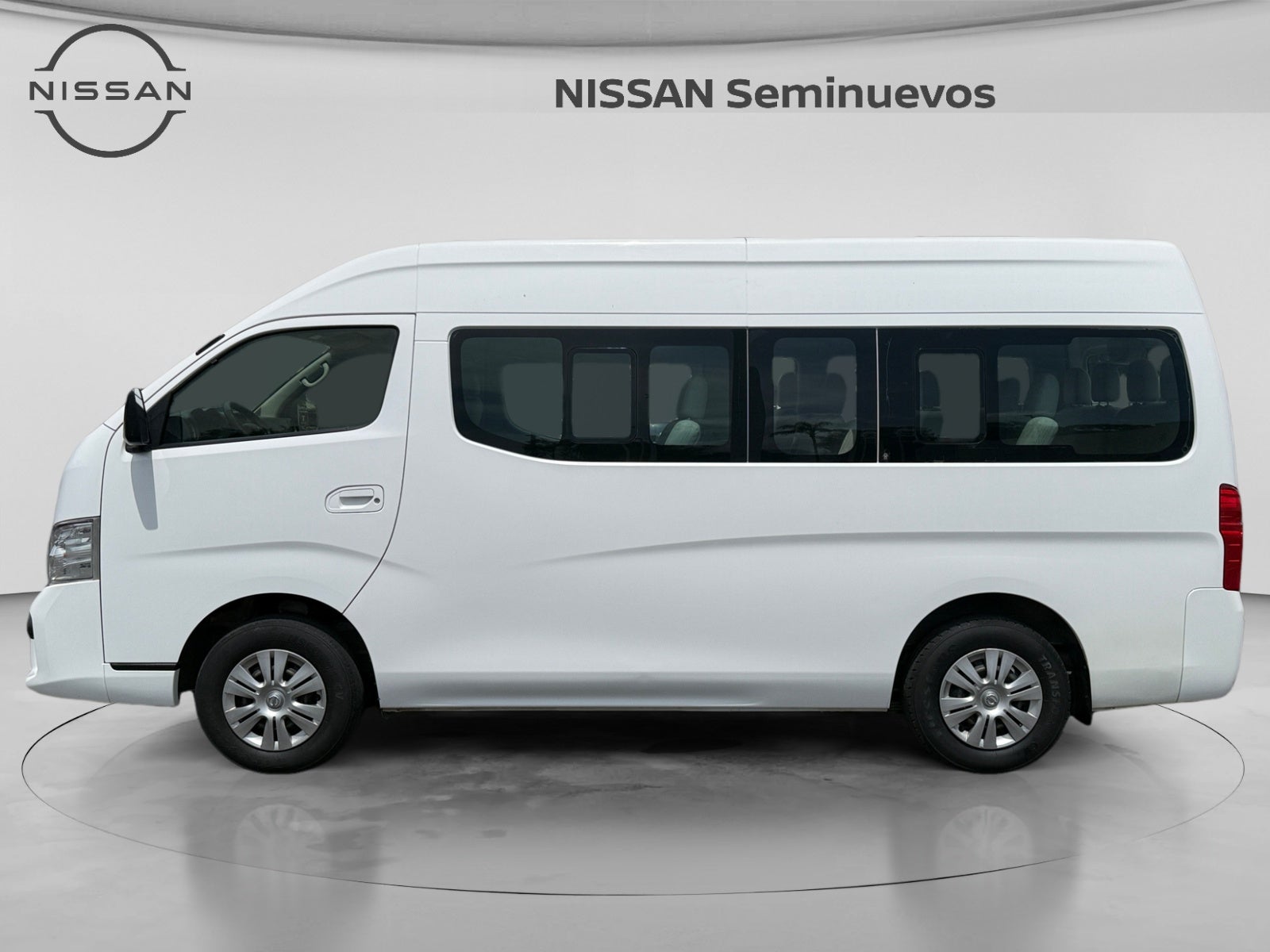 2019 Nissan URVAN 14 PASAJEROS AMPLIA AA 26