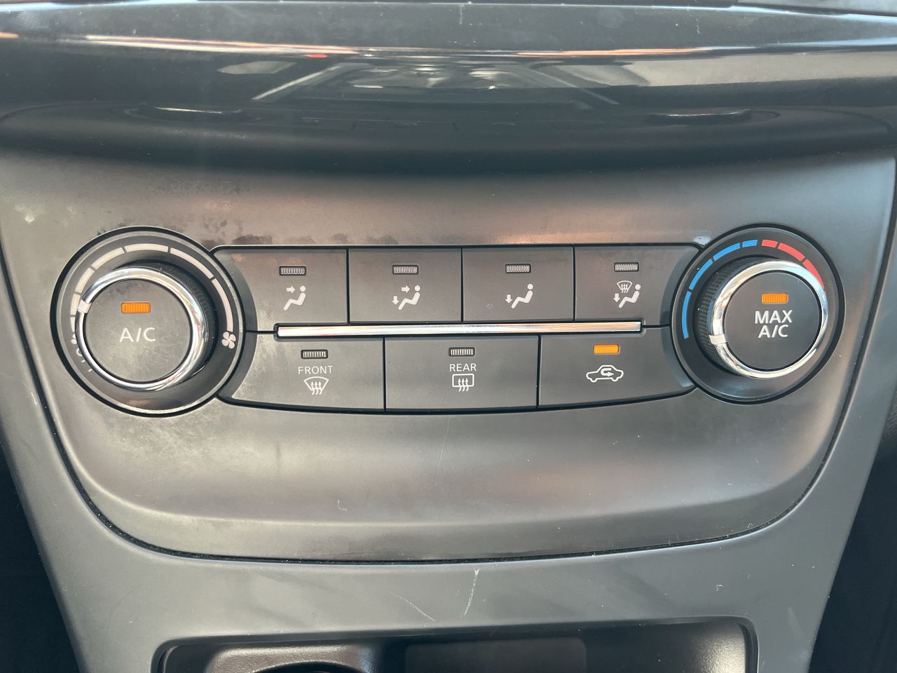 2019 Nissan SENTRA ADVANCE MT