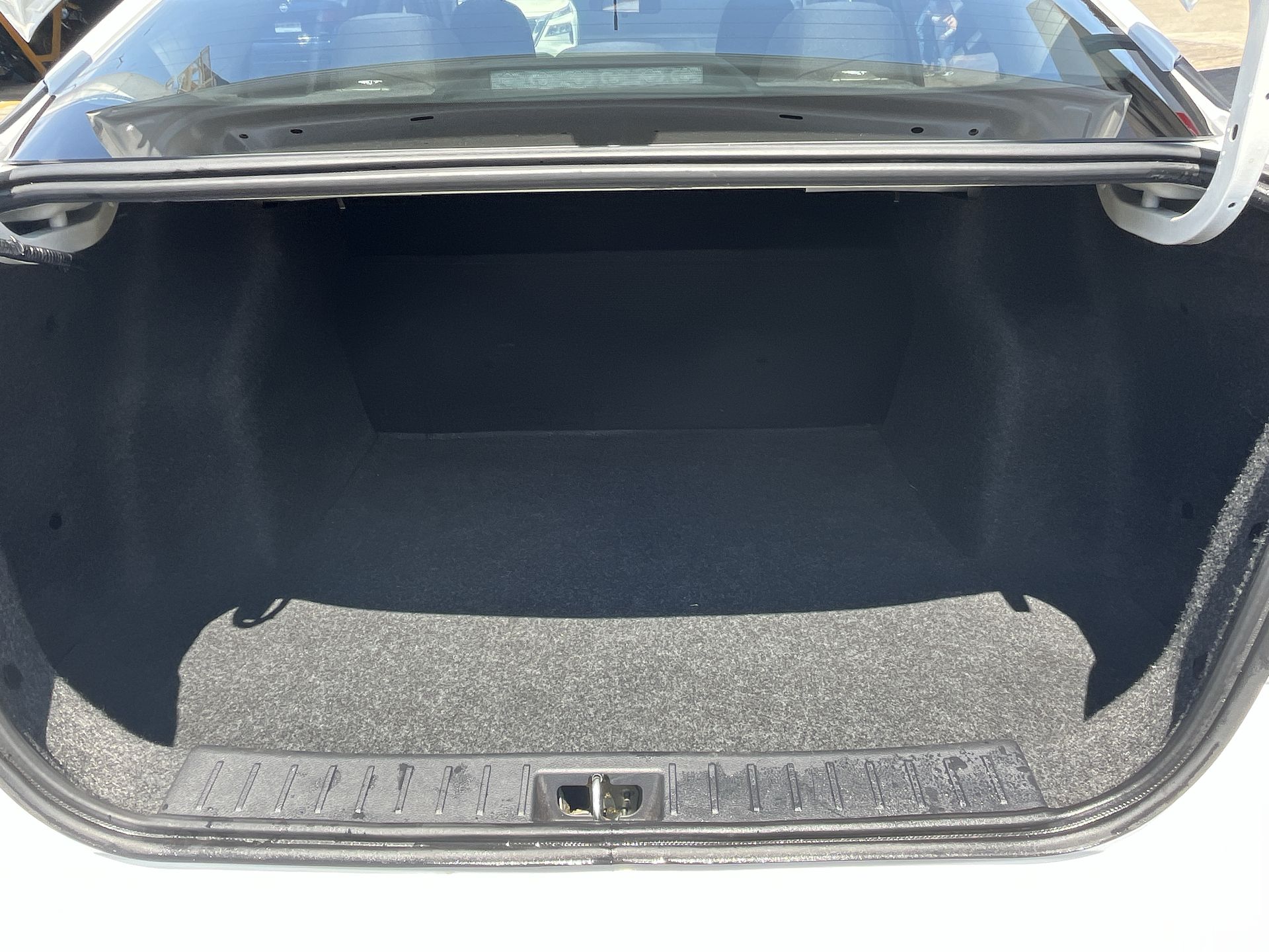 2023 Nissan VERSA SENSE MT 23