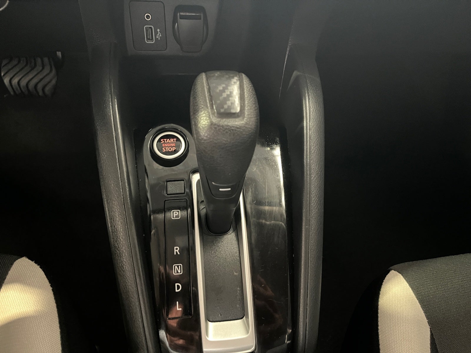 2022 Nissan VERSA VERSA ADVANCE CVT