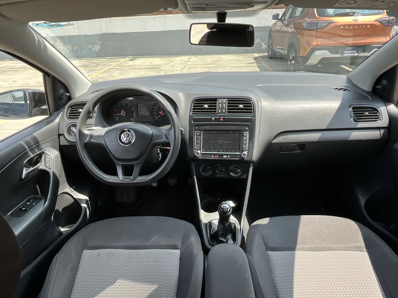 2018 Volkswagen VENTO COMFORTLINE STD.