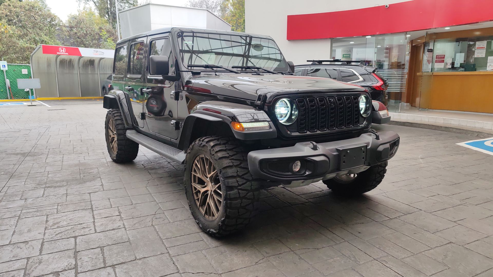 2025 Jeep WRANGLER UNLIMITED SAHARA PHEV TURBO 4XE
