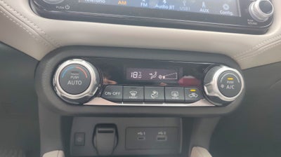 2023 Nissan VERSA EXCLUSIVE CVT 23