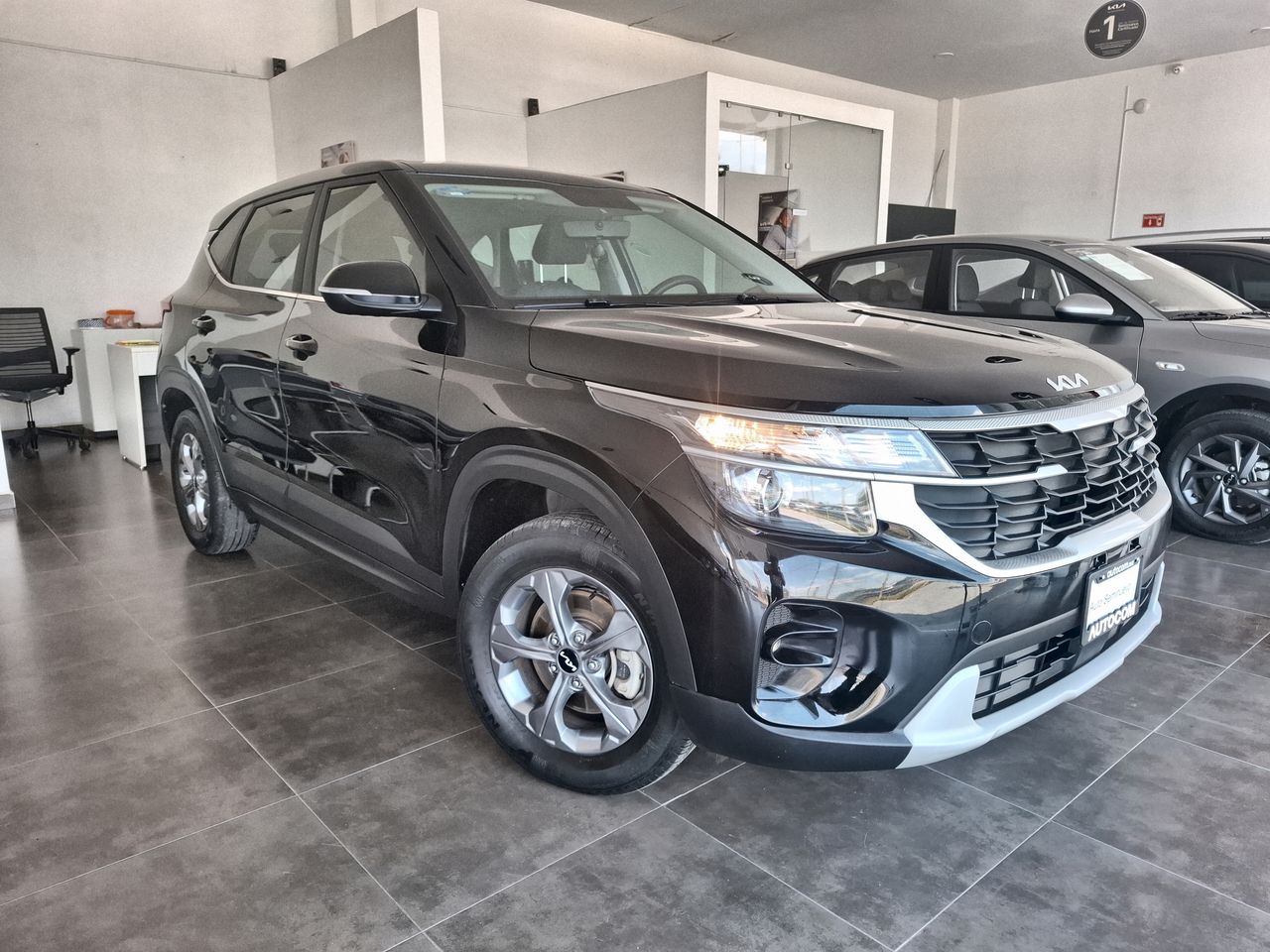 2024 Kia SELTOS EX
