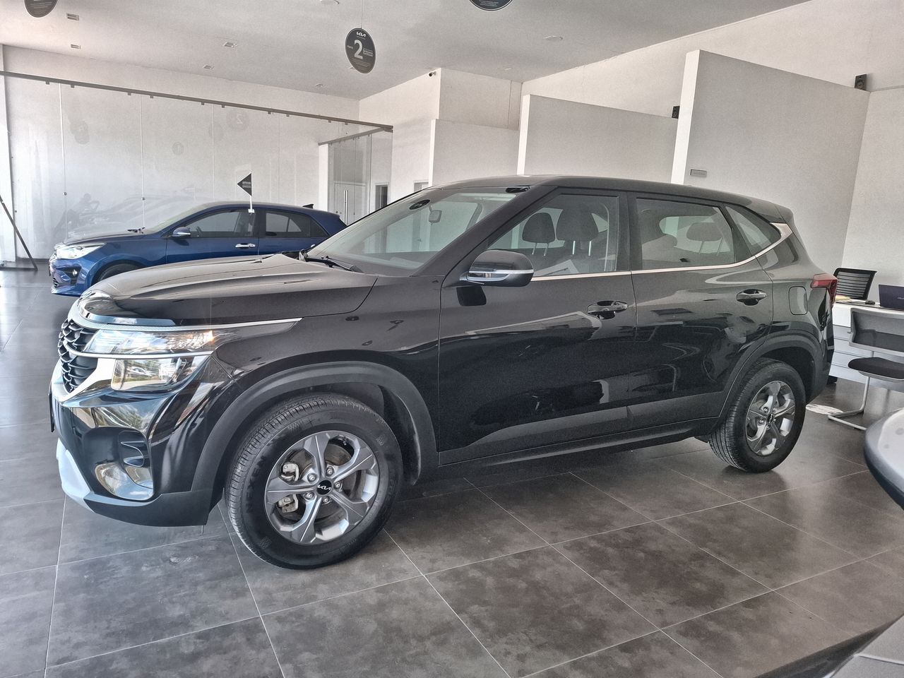 2024 Kia SELTOS EX